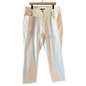 Women's Plus 20W Judy Blue High Rise Boyfriend Fit White Denim